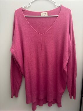 Ivy & Leo Fuchsia V-Neck Women's Sweater